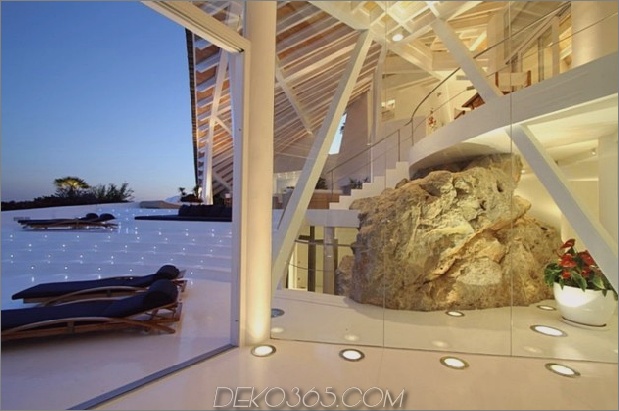 Vogelhaus-in-Mallorca-mit-Flügel-und-Luxus-Decks-14.jpg