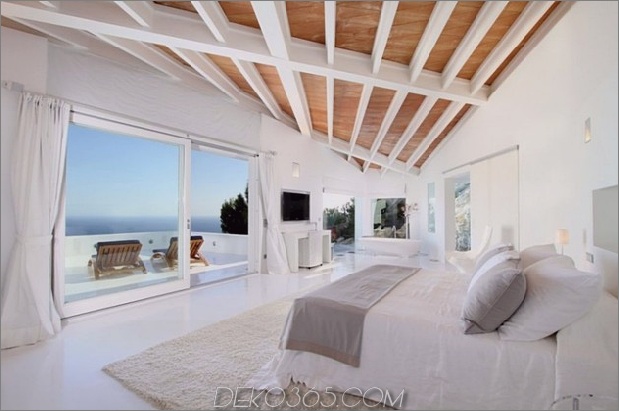 Vogelhaus-in-Mallorca-mit-Flügel-und-Luxus-Decks-19.jpg