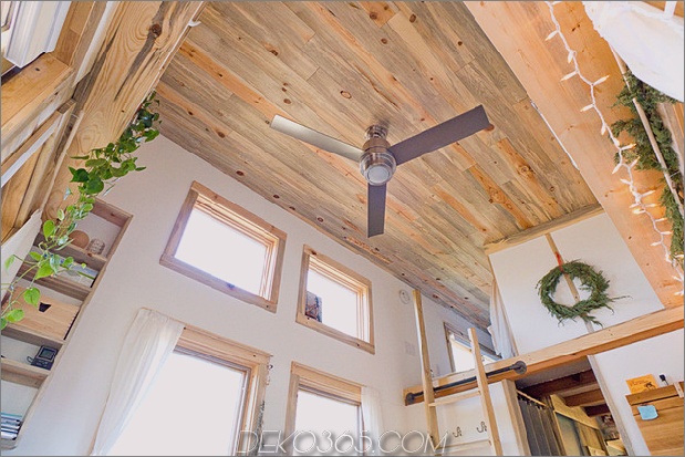 Tiny-Anhänger-Öko-Reise-home-5-tall-ceiling.jpg