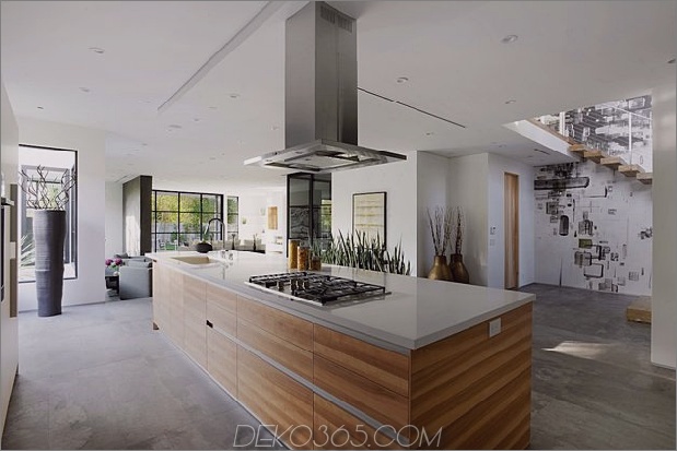 zeitgenössische-home-pool-black-white-iterior-17-kitchen.jpg